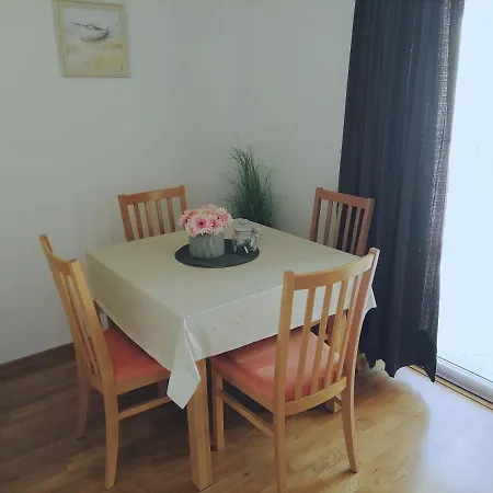Apartment Apartment Makarska